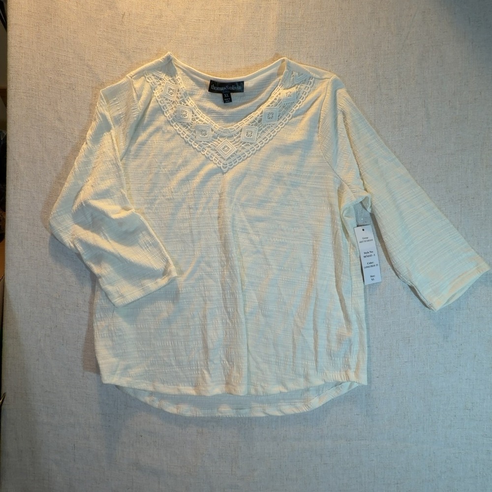 Thomas & Olivia Lace Trim V-Neck Blouse Cannoli Cream Women's Size Large